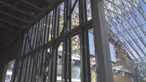 Obudowa Tymczasowej Konstrukcji Dachowej Stali Diy Ujawnia — Wideo stockowe