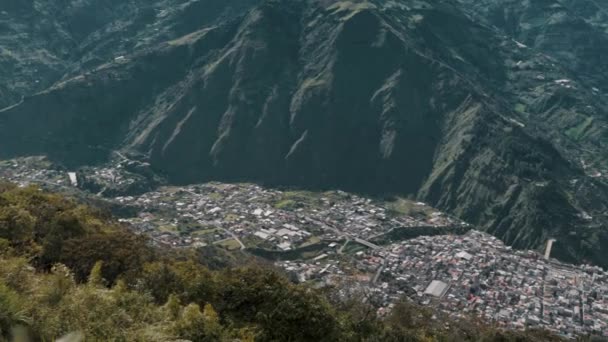 Cima Vista Cidade Baos Equador Panning — Vídeo de Stock