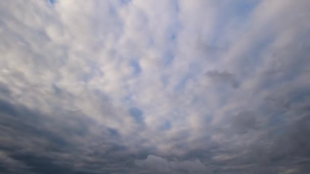 Timelapse Shot Clouds Passing While Turning Night — стоковое видео