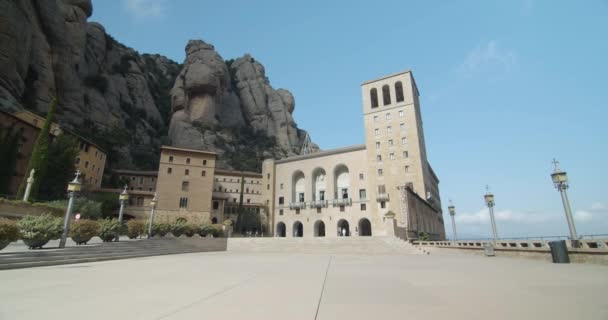 Прогулка Монастырю Монсеррат Каталонии Испания Религиозный Туризм Каталонии — стоковое видео