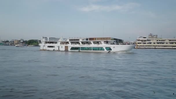 Meridian Dinner Cruise Floating Paradise Bangkok Thailand Wide Shot — Stock Video
