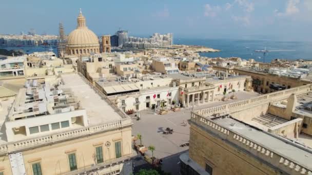 Aerial View Approaching John Square Valletta Malta — Stock Video