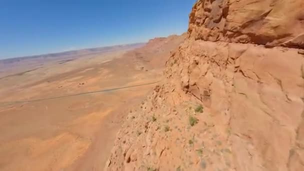 Spännande Snabba Drönarbilder Vid Antelope Pass Arizona — Stockvideo