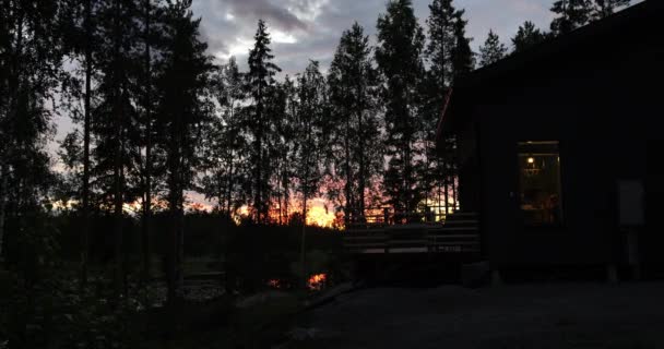Vue Panoramique Cabane Dans Les Bois Nordiques Coucher Soleil — Video