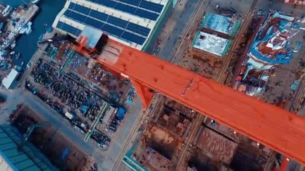 Painéis Aéreos Acima Enormes Guindastes Usados Estaleiros Para Trabalhos Construção — Vídeo de Stock