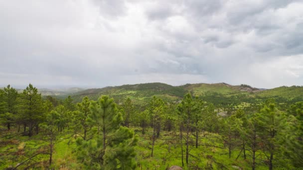Güney Dakota Eyalet Parkı Nda Gökyüzünde Hareket Eden Dramatik Yağmur — Stok video