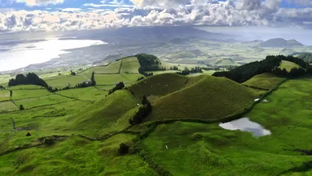 Panorama Uitzicht Conische Heuvel Pico Carvo Het Landschap — Stockvideo