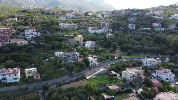 이탈리아 소렌토 중턱에 드론으로찍은 — 비디오