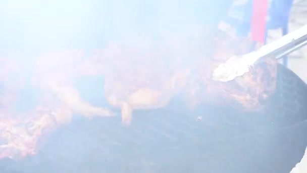 バーベキュー ベリーズのビーチで焼いた鶏 ケイコーラー — ストック動画