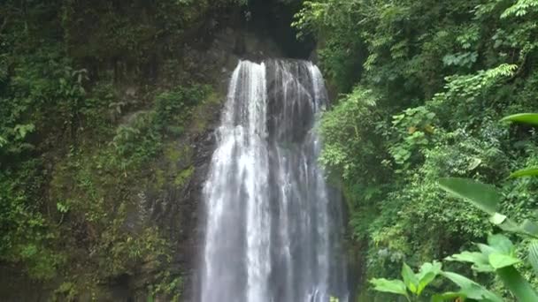 Ein Großer Wasserfall Costa Rica — Stockvideo