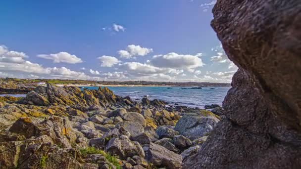Insel Guernsey Einem Sonnigen Tag Blick Von Der Felsküste Auf — Stockvideo