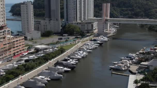 Luftaufnahme Von Yachten Und Booten Vor Anker Rio Cambori Sonniger — Stockvideo