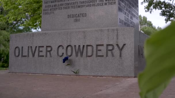 Oliver Cowdery Nin Mezar Taşı Mezar Taşı Mormon Melek Moroni — Stok video