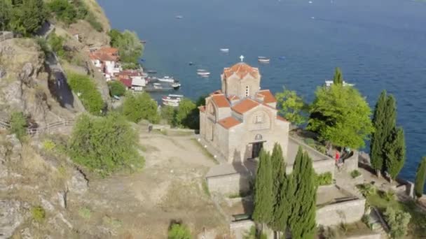 Drone Survolant Église John Sur Lac Ohrid Macédoine Nord Montrant — Video