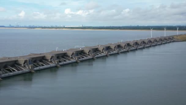 Belle Haringvlietdam Pont Barrage Aux Pays Bas Journée Ensoleillée Infrastructure — Video