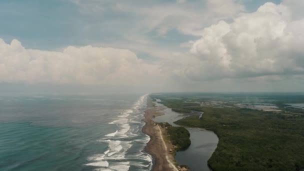 Légi Kilátás Óceán Hullámok Tengerparton Mentén Rio Acome Sipacate Naranjo — Stock videók