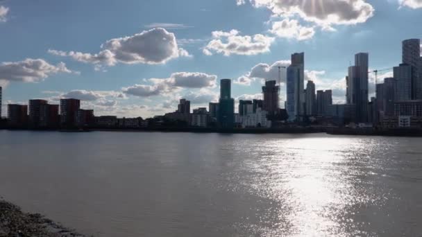 Kuruluş Çekimi Canary Wharf Tall Rıhtım Binaları Thames Nehri Nde — Stok video