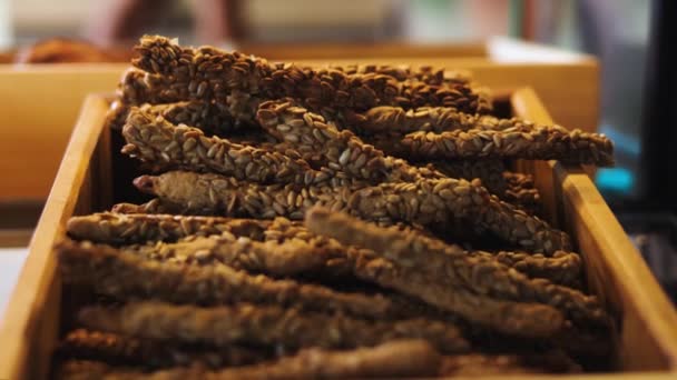 パンスティック ひまわりの種と全粒小麦粉と自家製スナック — ストック動画