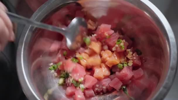 Зведення Diced Raw Salmon Tuna Herbs Soy Sauce Bowl Закрийся — стокове відео