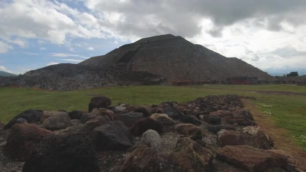 Мексиканские Пирамиды Сан Хуан Теотиуакан Каменные Руины Ориентировочное Археологическое Наследие — стоковое видео