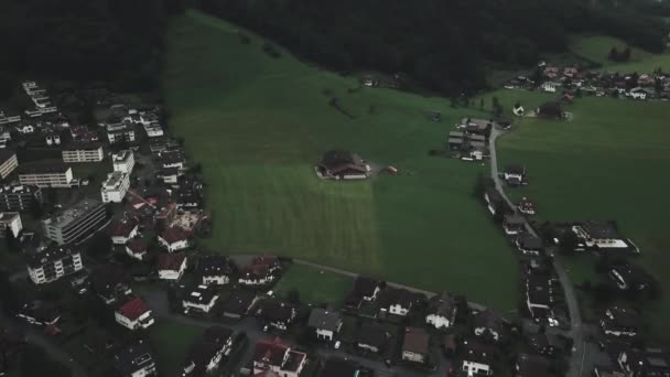 Drone Antenna Svájc Felett Város Endelberg Serpenyő Fel Hogy Felfedje — Stock videók