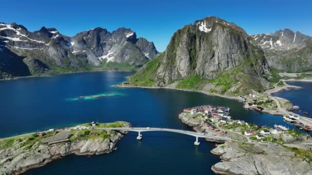 Hamnoy Şehrine Bakan Hava Manzarası Güneşli Lofoten Norveç Yaz Günü — Stok video