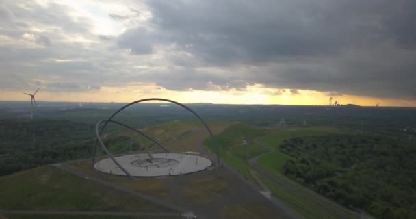 Halde Hoheward Horizontobservatorium Uitkijkpunt Een Heuvelplateau Met Massieve Bogen Mooie — Stockvideo