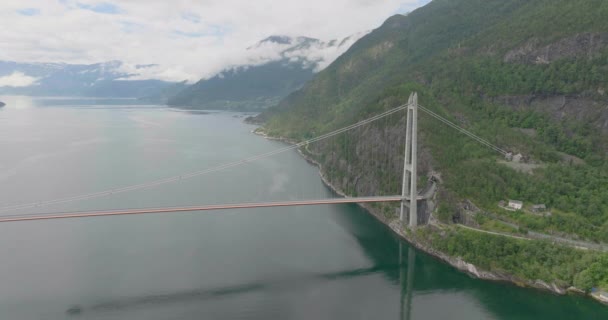Γέφυρα Hardanger Πάνω Από Hardangerfjord Στην Κομητεία Vestland Της Νορβηγίας — Αρχείο Βίντεο