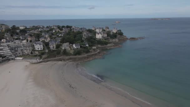 Dinard Smaragdgroene Kust Bretagne Frankrijk Luchtvoorwaarts — Stockvideo