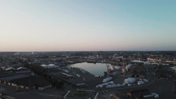 Saint Malo Βιομηχανική Ζώνη Στο Ηλιοβασίλεμα Britanny Στη Γαλλία Ουρανός — Αρχείο Βίντεο