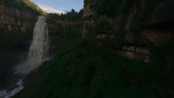 Каскад Водопадом Текендама Сан Антонио Дель Текендама Соача Кундинамарка Колумбия — стоковое видео