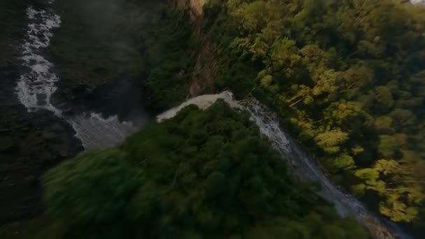 Cascadas Salto Del Tequendama Montañas Escarpadas Cerca Bogotá Columbia Fpv — Vídeo de stock