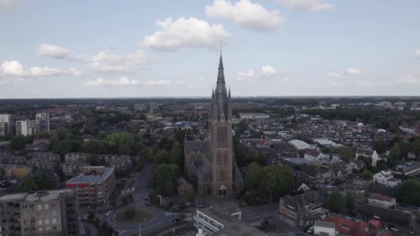 Drone Orbiting View Iglesia San Vituskerk Hilversum Torre Iglesia Neogótica — Vídeo de stock