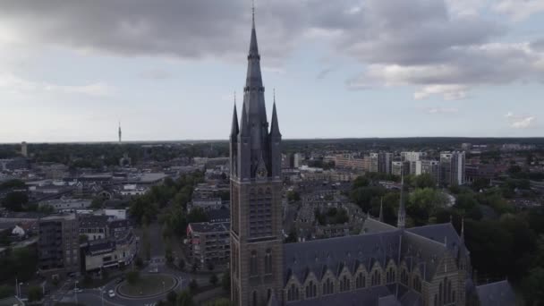 Vista Aérea Alrededor Iglesia San Vito Hilversum Países Bajos Órbita — Vídeo de stock