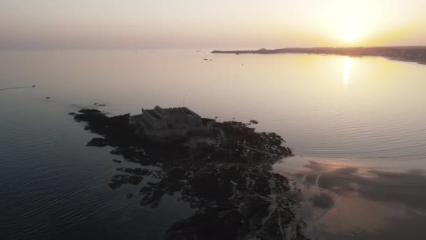 Fort Petit Mit Sonnenuntergang Hintergrund Saint Malo Bretagne Frankreich Rückwärts — Stockvideo