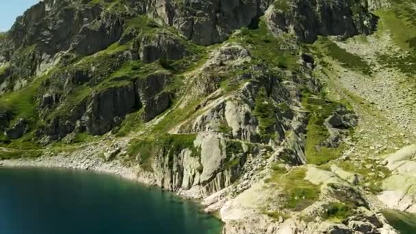 Francja Pireneje Artouste Stacja Narciarska Jezioro Dolinie Obok Gór Widok — Wideo stockowe