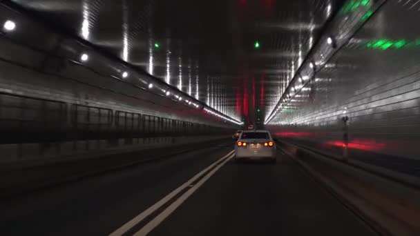 Автомобиль Пов Проезжающий Тоннелю Голландии Рекой Гудзон — стоковое видео