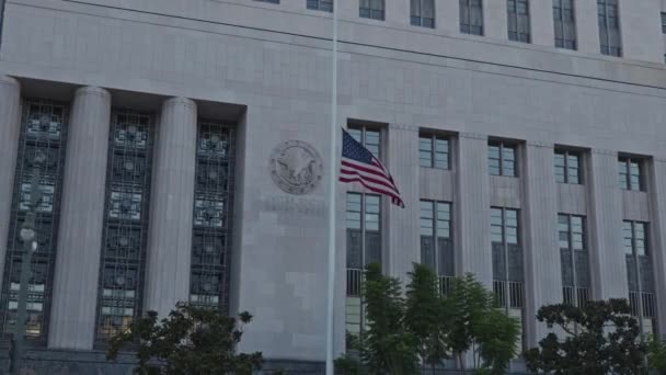 Statický Záběr Budovy Soudu Spojených Států Los Angeles Národní Vlajka — Stock video