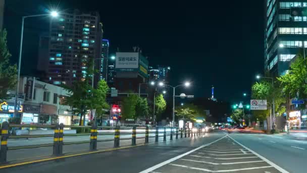 南山タワーランドマーク 漢江大路 龍山地区の眺めとソウルの夜の交通時間経過 — ストック動画