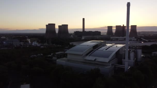 Vue Aérienne Ascendante Matin Dessus Usine Toit Solaire Intelligente Royaume — Video