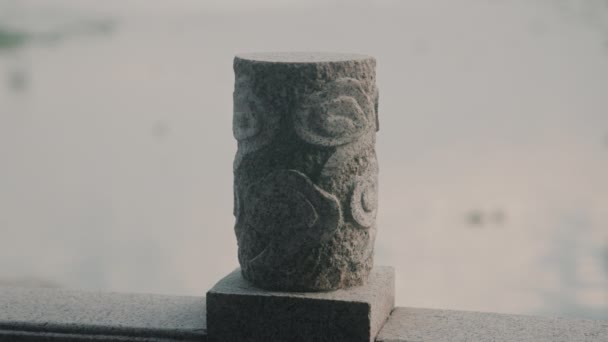 雕刻的石桥栏杆 中国艺术品 — 图库视频影像