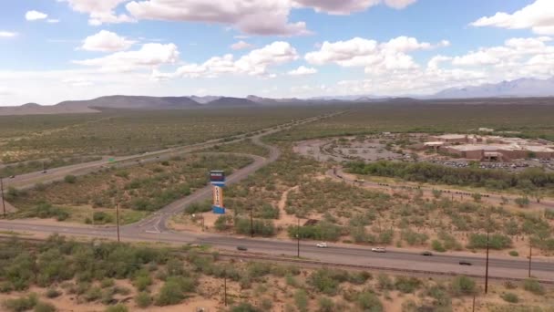 アリゾナ州ツーソンに近い砂漠のダイヤモンドカジノ 空中風景 — ストック動画