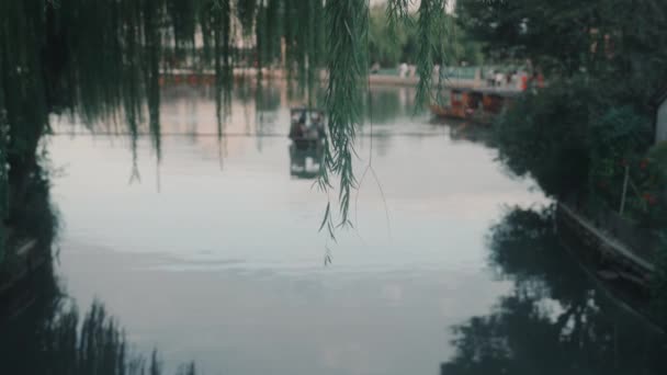 Scena Magica Del Lago Xijin Cina Gente Sulla Barca Sfondo — Video Stock