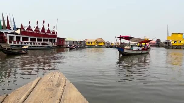 Pov Wooden Boat Lake Nokoue Ganvie Village Benin West Africa — стоковое видео