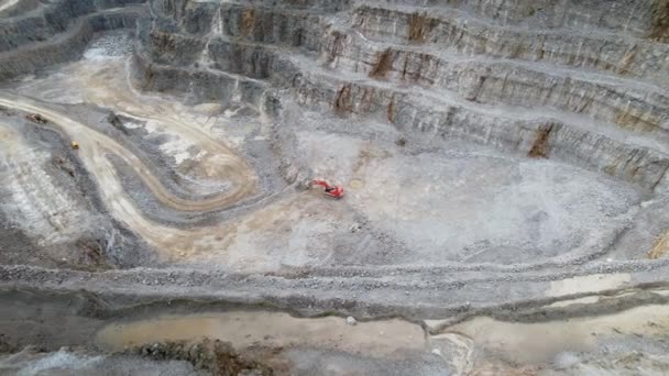 Flygfoto Över Limestone Quarry Site Med Hjullastare Nära Coldstones Cut — Stockvideo