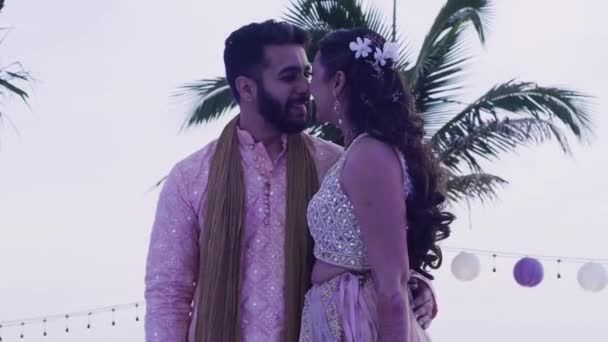 Romantiskt Par Sangeet Pre Bröllop Fest Ceremoni Indien Medelstor Skott — Stockvideo