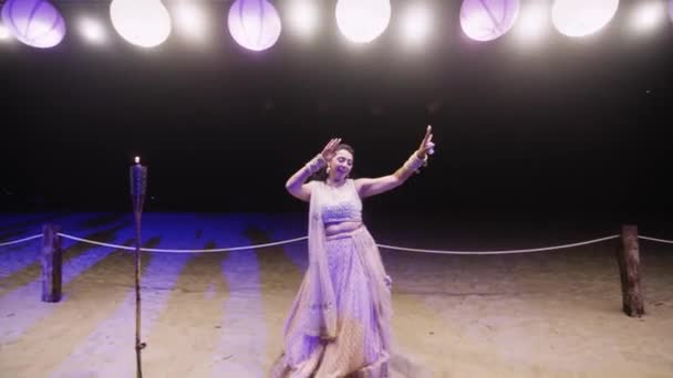 Индийское Танцевальное Соло Невесты Время Церемонии Сангит Широкий — стоковое видео