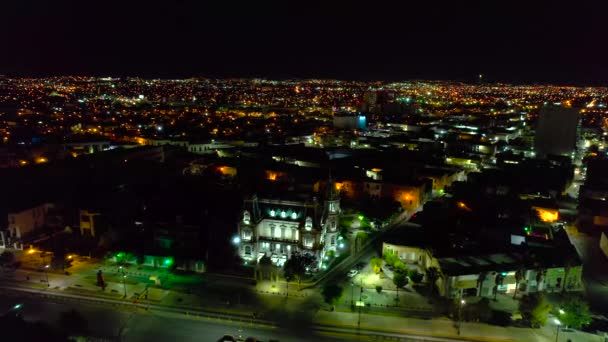 Letecký Pohled Kolem Budovy Quinta Gameros Nočními Světly Městě Chihuahua — Stock video