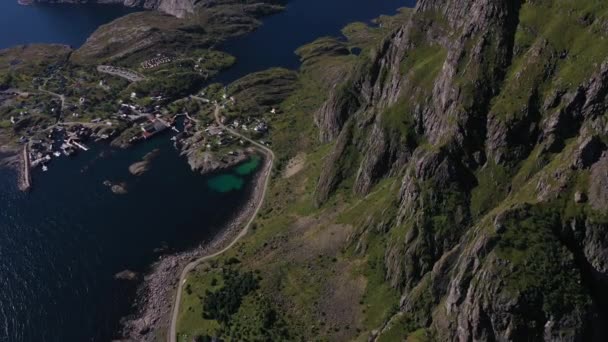 Norwegisches Fischerdorf Eingebettet Zwischen Bergen See Und Meer Auf Den — Stockvideo