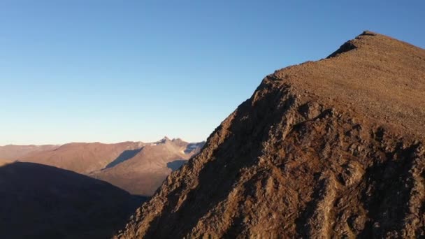 Vista Dos Alpes Lyngen Tromsdalstinden Noruega — Vídeo de Stock